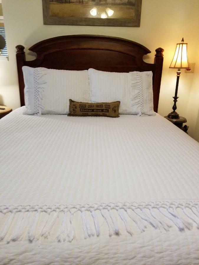 Waters Run Guest House & Suite Bittinger エクステリア 写真